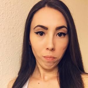 Meet your Posher, Kira